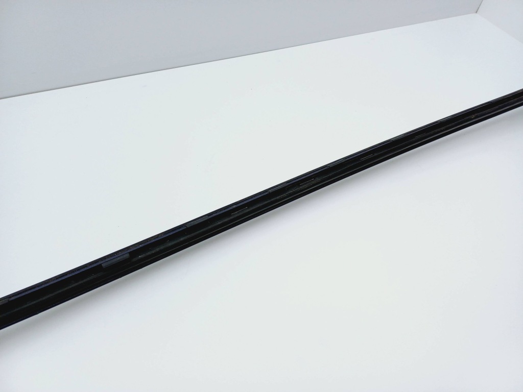 Молдинг стекло лобовое правый перед opel vectra c 000076556 nr266 Недорого