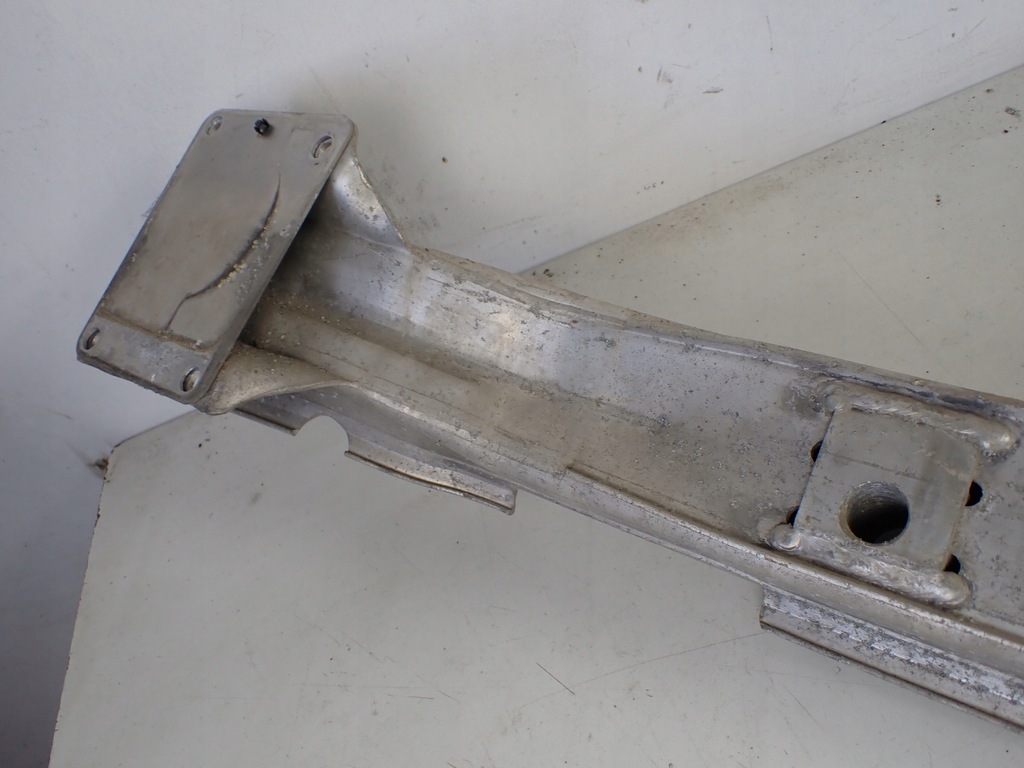 фото №9, Балка бампера заднього audi a8 s8 d3 5.2 короткий 4e0807309a