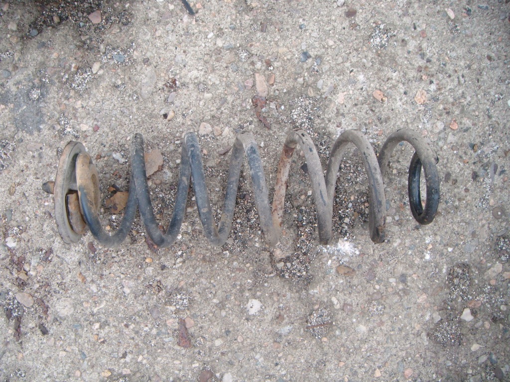 фото №1, Skoda octavia 2 ii 04- пружина подвеска задняя