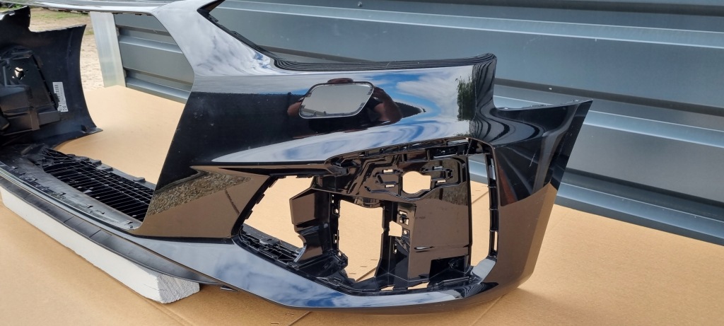 Audi a4 b9 s-line рестайлінг  бампер перед оригінал c219 Зі Шроту