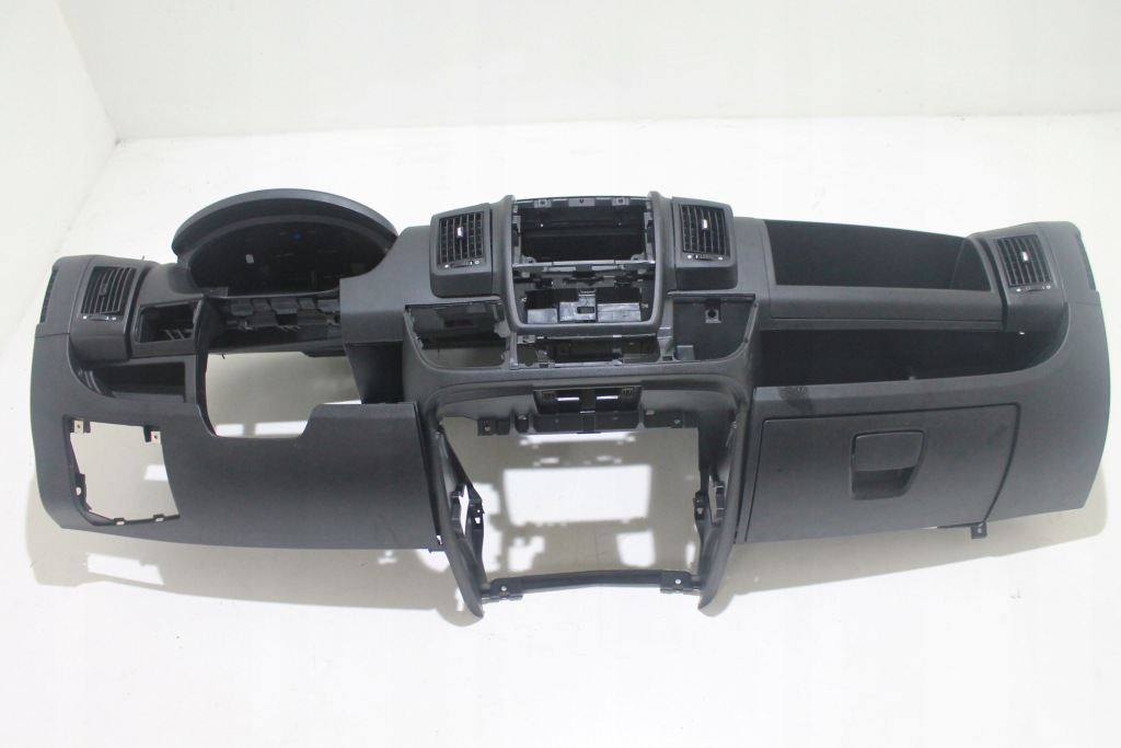 Купити Ducato boxer jumper рестайлінг  панель приладів панель  чорна