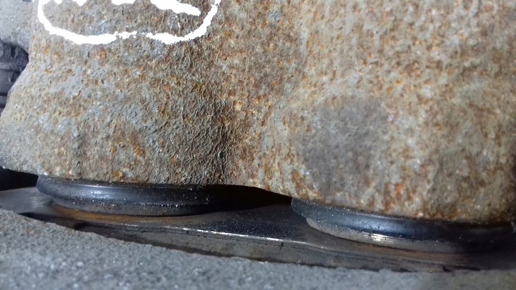 фото №3, Lexus nx 300h супорт гальмівний лівий перед