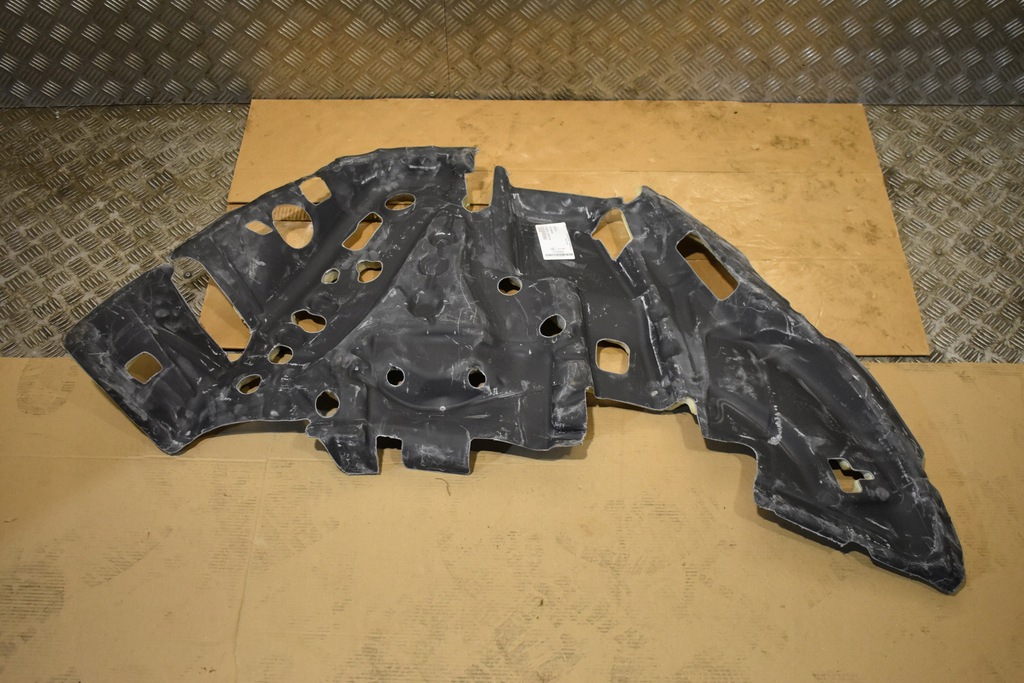 фото №1, Idealne шумоизоляция подкрылок задние правое mercedes w167 1