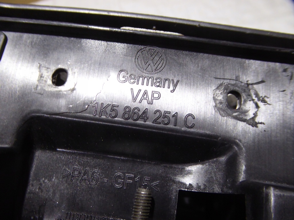 фото №8, Подлокотник кожа оригинальный vw scirocco 1k8