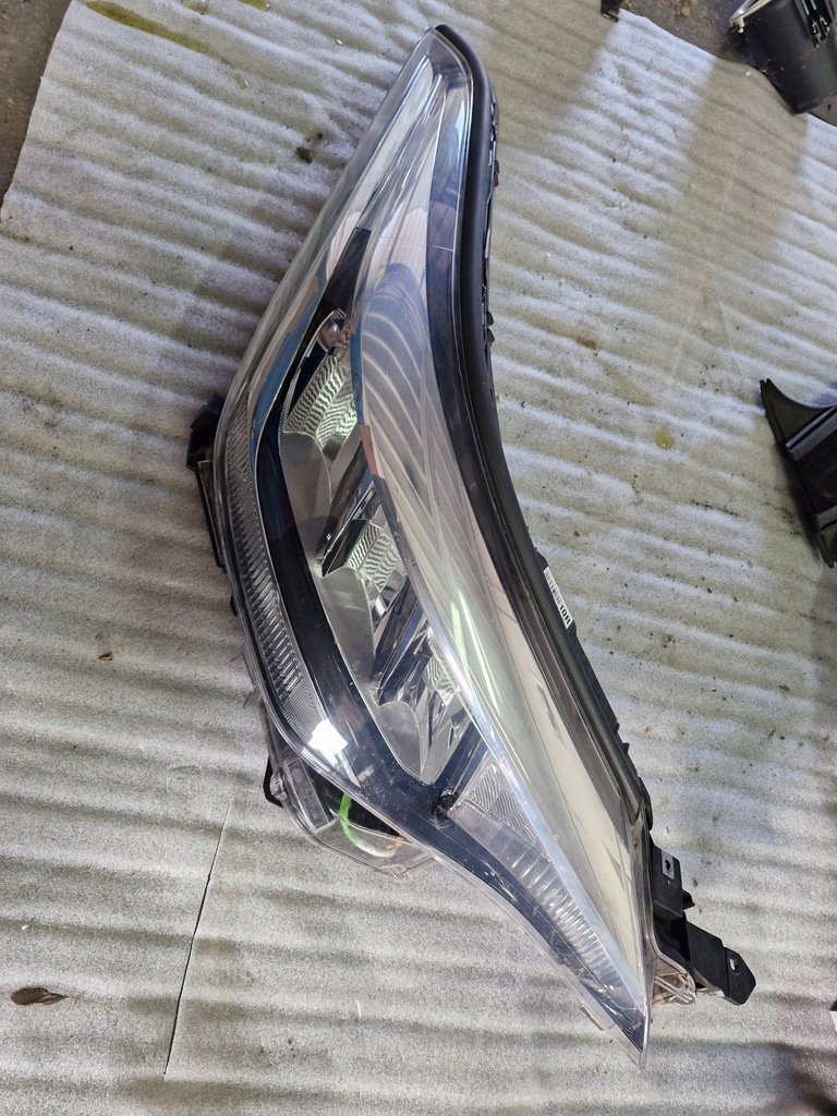 фото №1, Toyota chr ch-r led лампа права ліва 81150-f4180 81110-f4180 оригінал ideał
