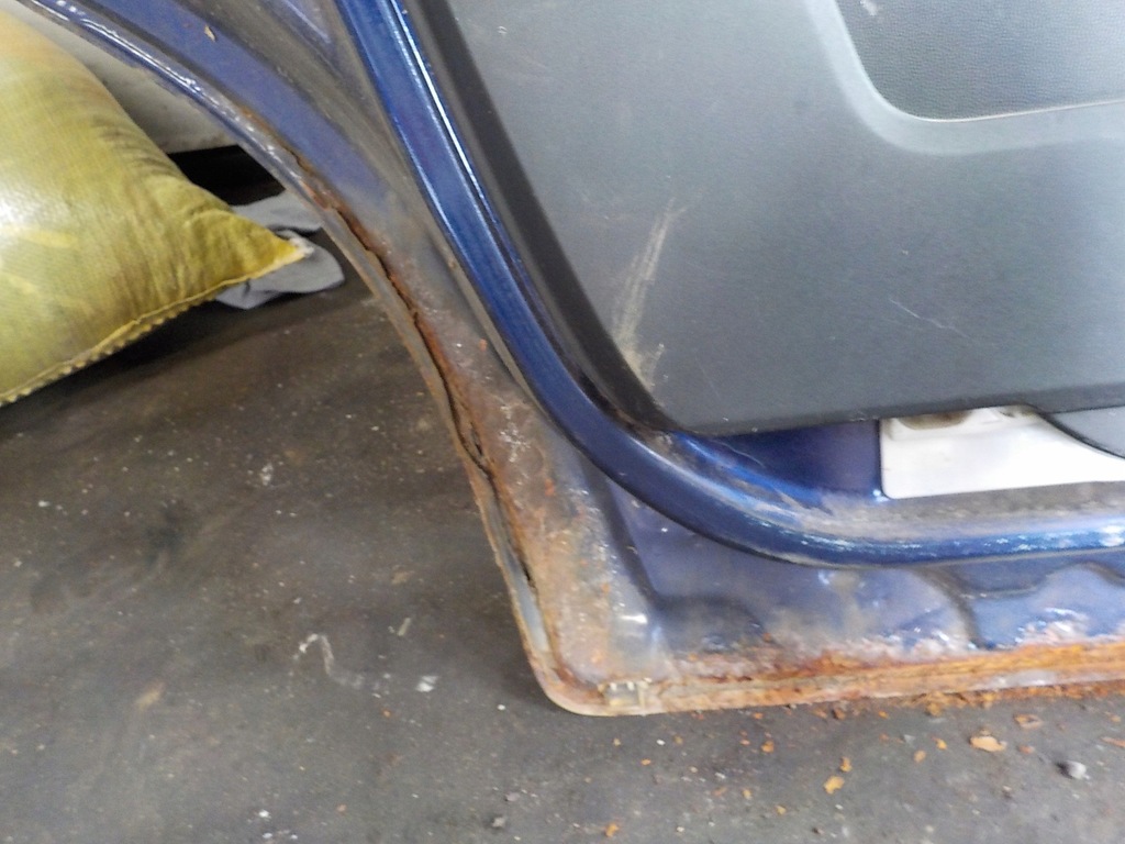 фото №12, Mazda 5 2005 2.0 двері лівий задня do фарбування!!!