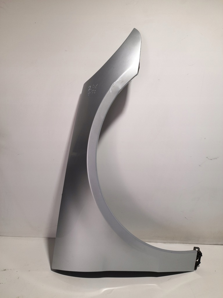 фото №1, Mercedes w251 крыло правый перед c775 775