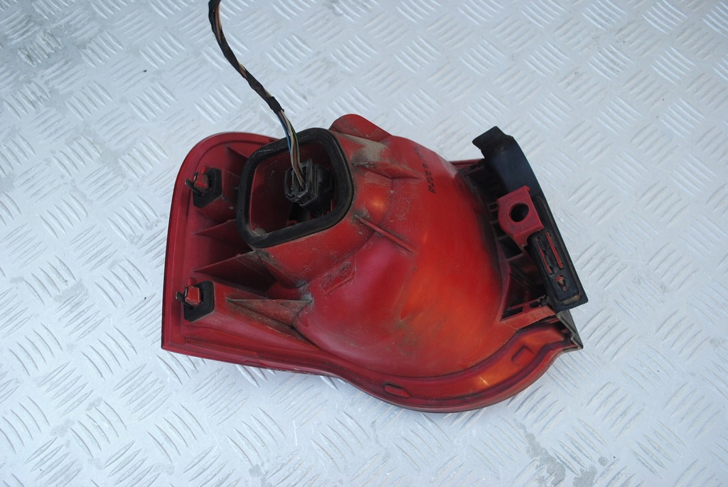 фото №7, Лампа права задня 3c9945096 vw passat b6