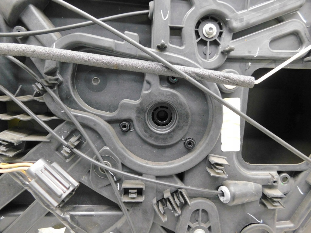 фото №9, Дверь левая задняя полный - chrysler lanica town&country voyager v 08-16