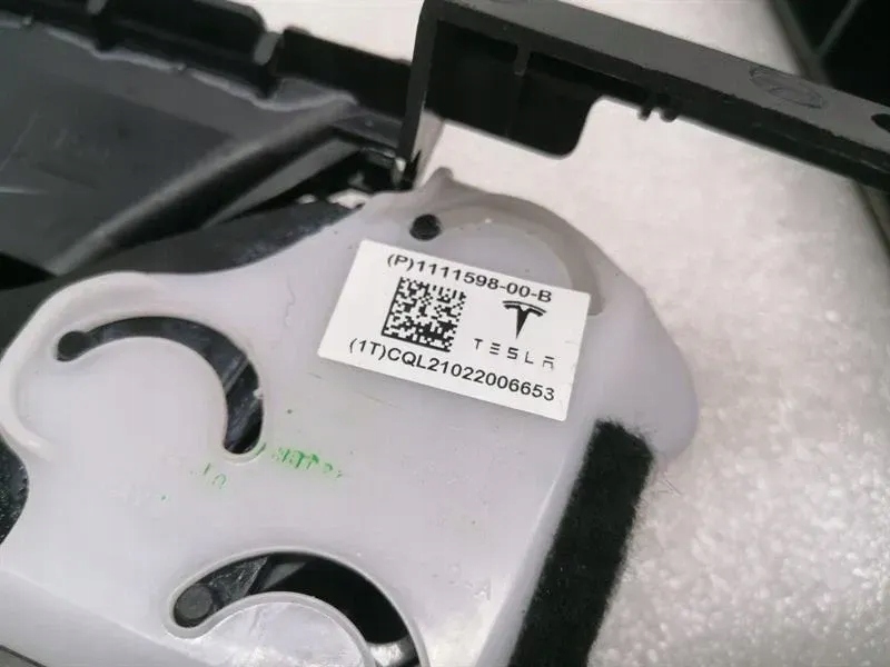 фото №6, Tesla model 3 long range air vent 1111597-00-b повітропровід права права сторін