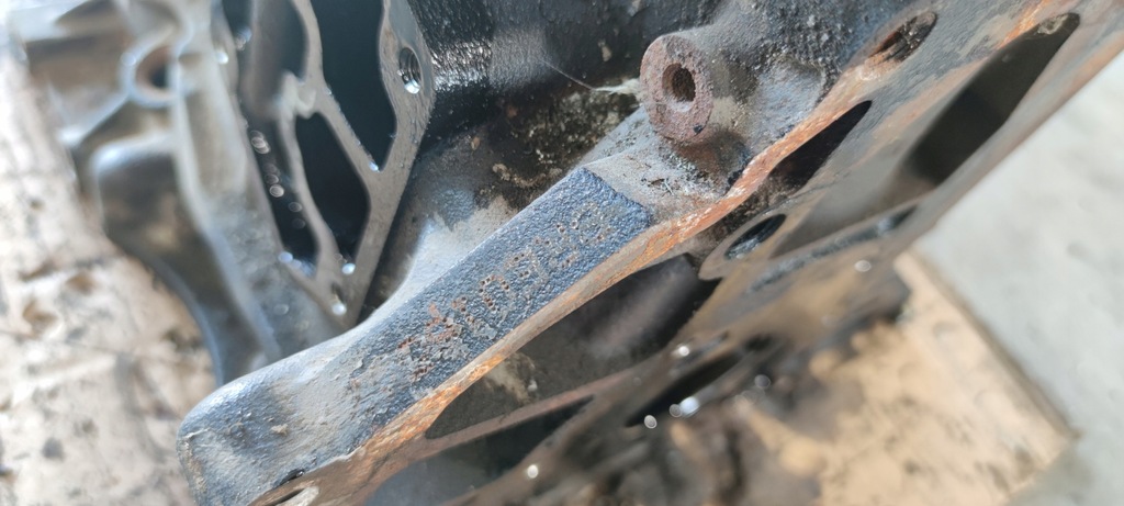 фото №5, Блок двигателя audi a4 b7 a6 c6 2.0 tdi bre 03g021a