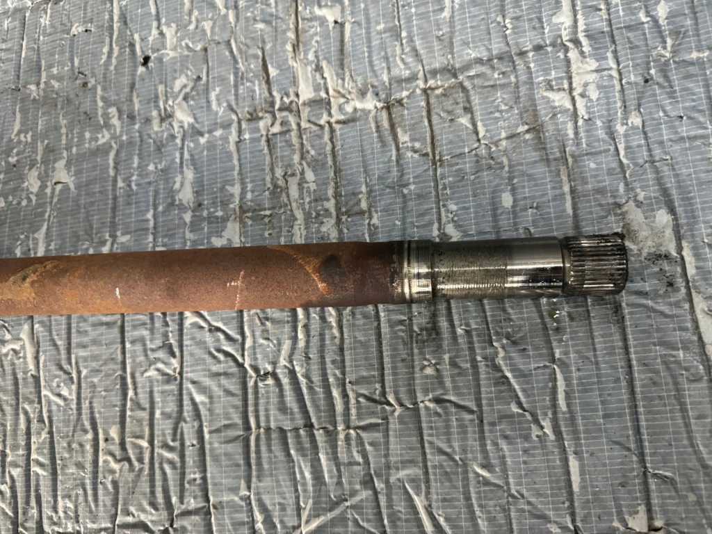 Привідний вал права peugeot citroen 9685126180 2.0 hdi в Україні