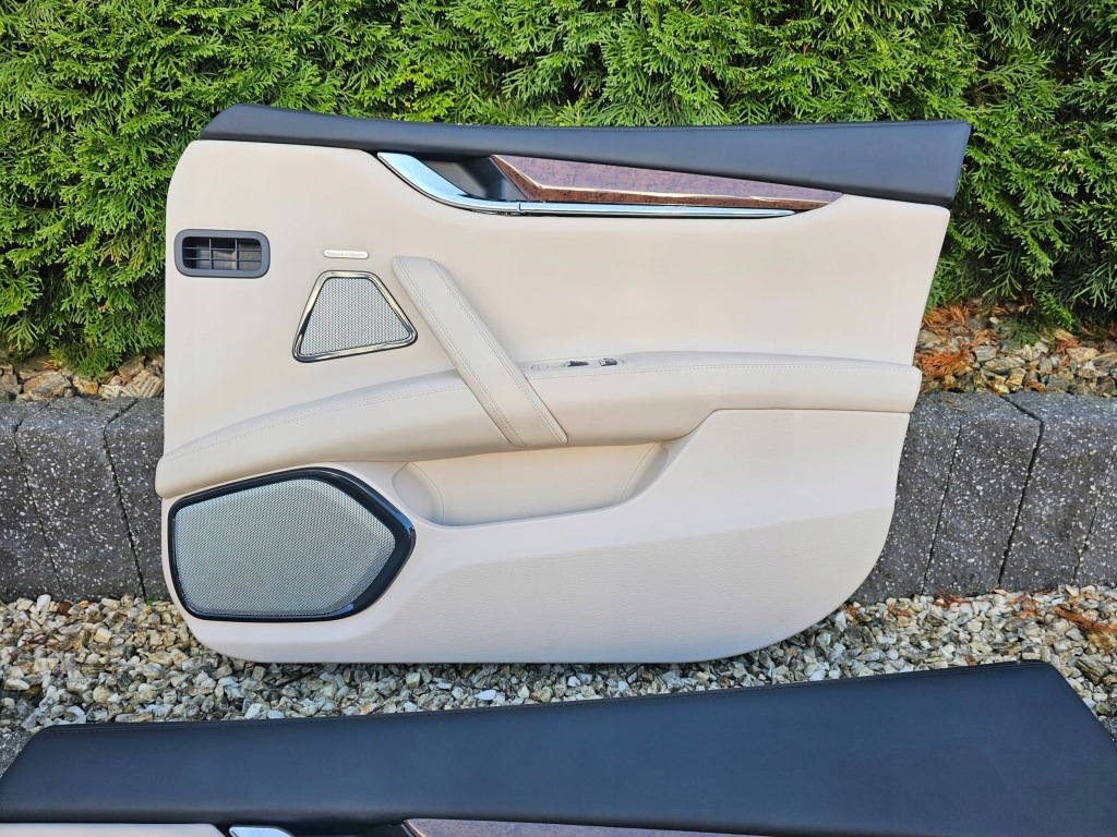 фото №5, Maserati quattroporte vi m 156 середина сидіння обшивки заднє сидіння idealny!!