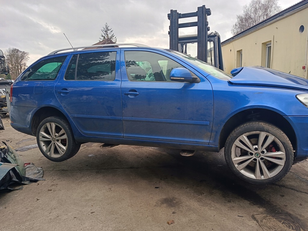 фото №7, Octavia ii rs зеркало правое 8x8x 6pin