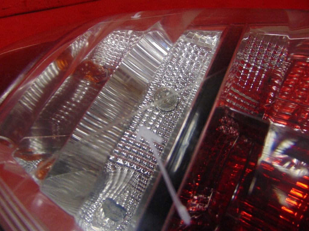 фото №11, Toyota prius 2 ii w20 лампа задня права 03-09