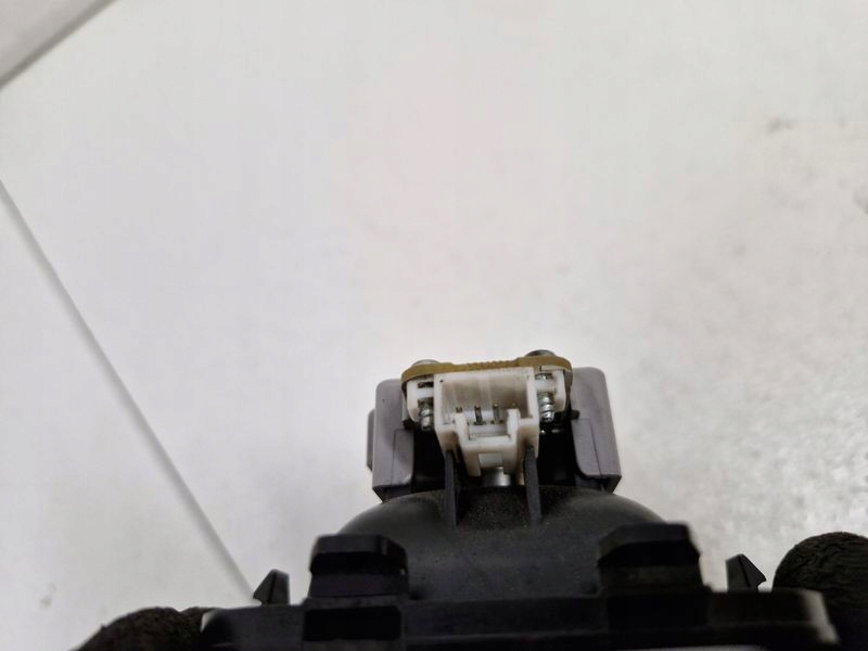 фото №9, Kia carens 4 iv лампа ліхтарик багажника зарядний пристрій 92650-a4000