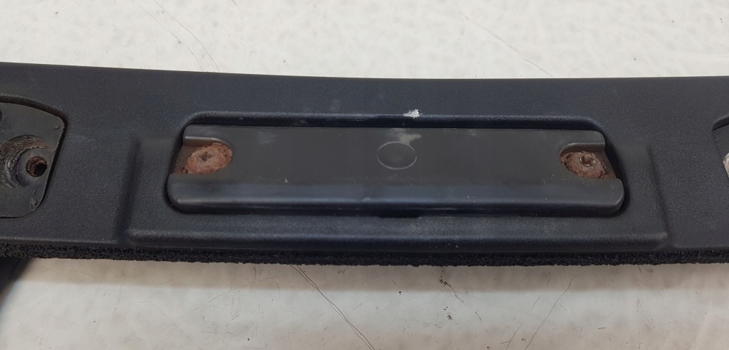 фото №4, Kia sportage iii молдинг накладка крышки задний oryg