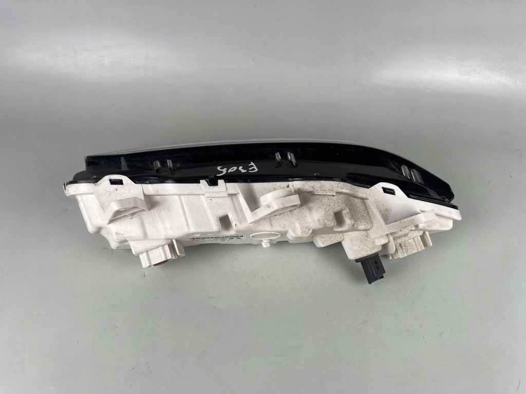 Peugeot 2008 2 2023 левая сторона фара led к движение dziennej Киев