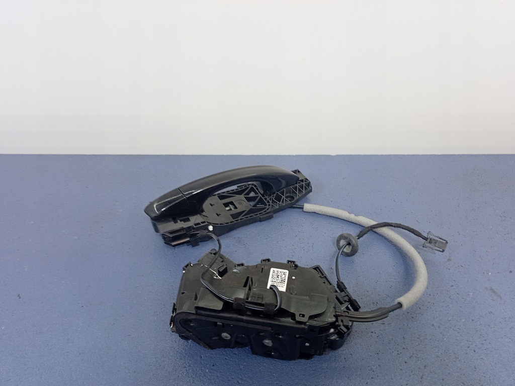 фото №1, Vw arteon замок дверь задняя правый 3g8839016a