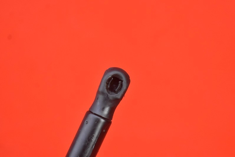 фото №6, Привід амортизатори капот vw eos 07r