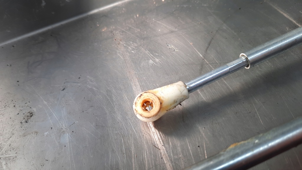 фото №11, Троси перемикання передач 1k0711266r/265r vw golf v 1.6 mpi