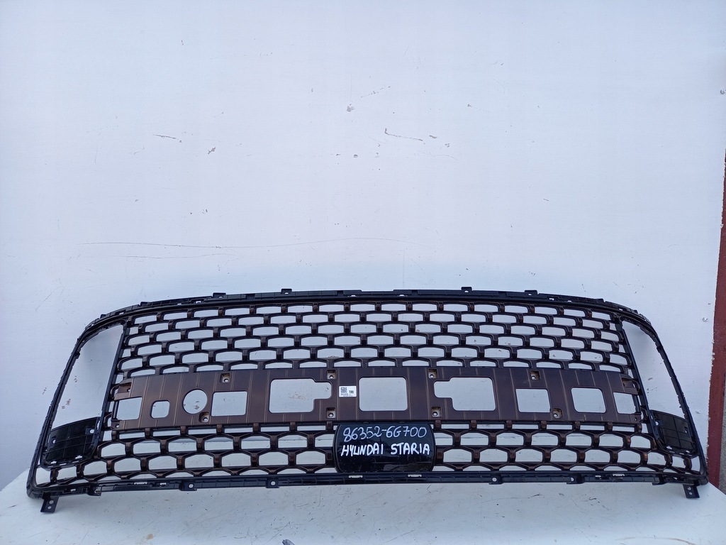 фото №1, Решітка радіатора решітка радіатора hyundai staria 86352-cg700