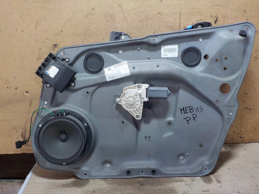Купити Mercedes b170 1.7b механізм скло p. przed. двері