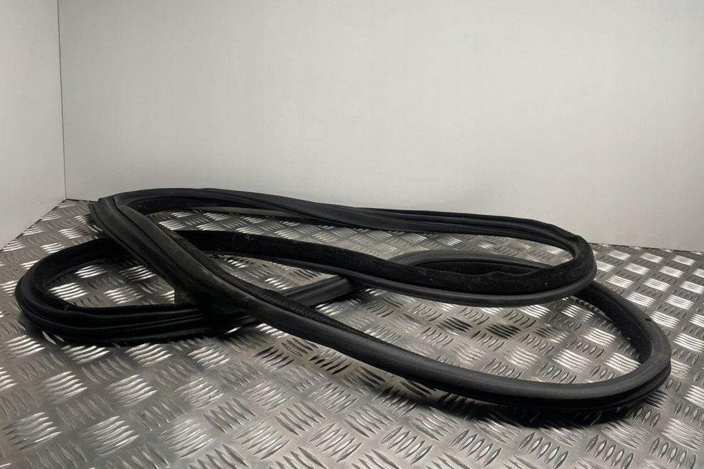 фото №7, Прокладка передних левых дверь bmw 4 coupe f32, f82 7279741 2.0l