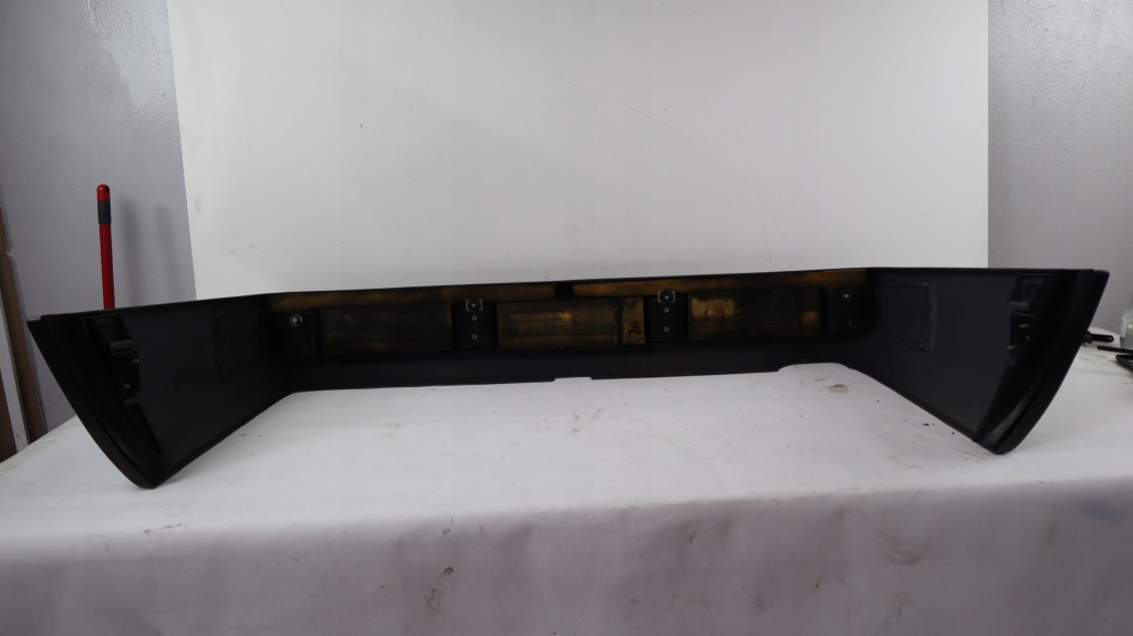 Mercedes w124 84-95 бампер задний  1248800304 Оригинал