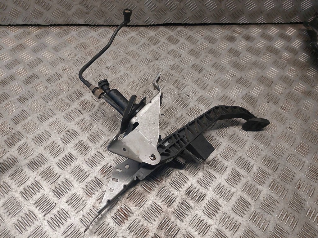 фото №1, Педаль зчеплення volvo c30 i 4m51-7b633-xg