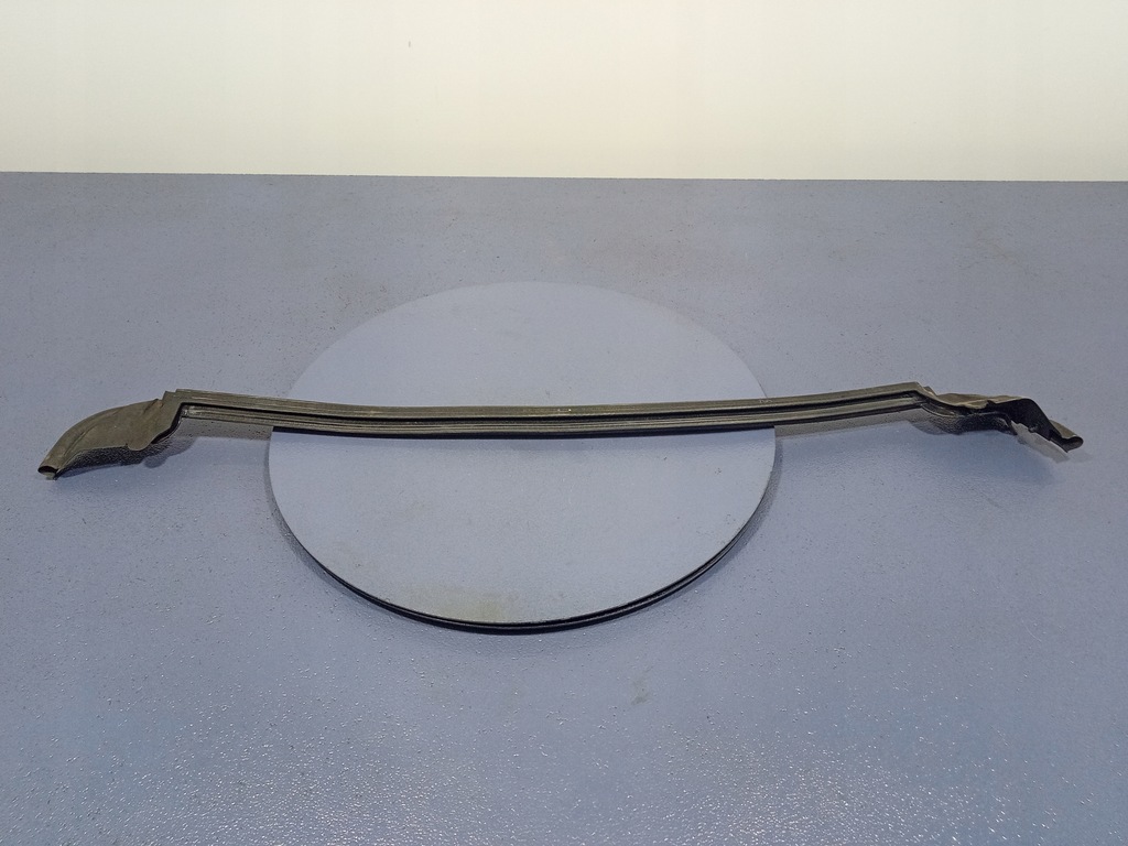 фото №4, Audi q8 rsq8 4m8 прокладка скло двері задня ліва 4m8839479e