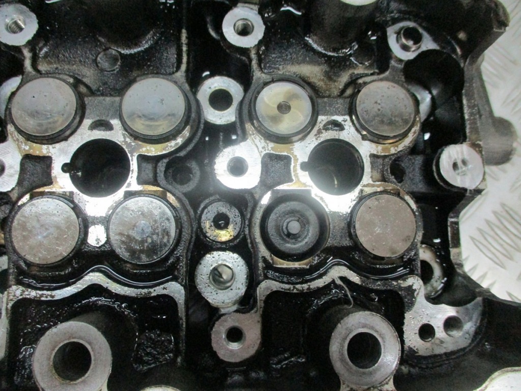 Головка toyota avensis t25 2.0 d4d 1cd-ftv в Україні