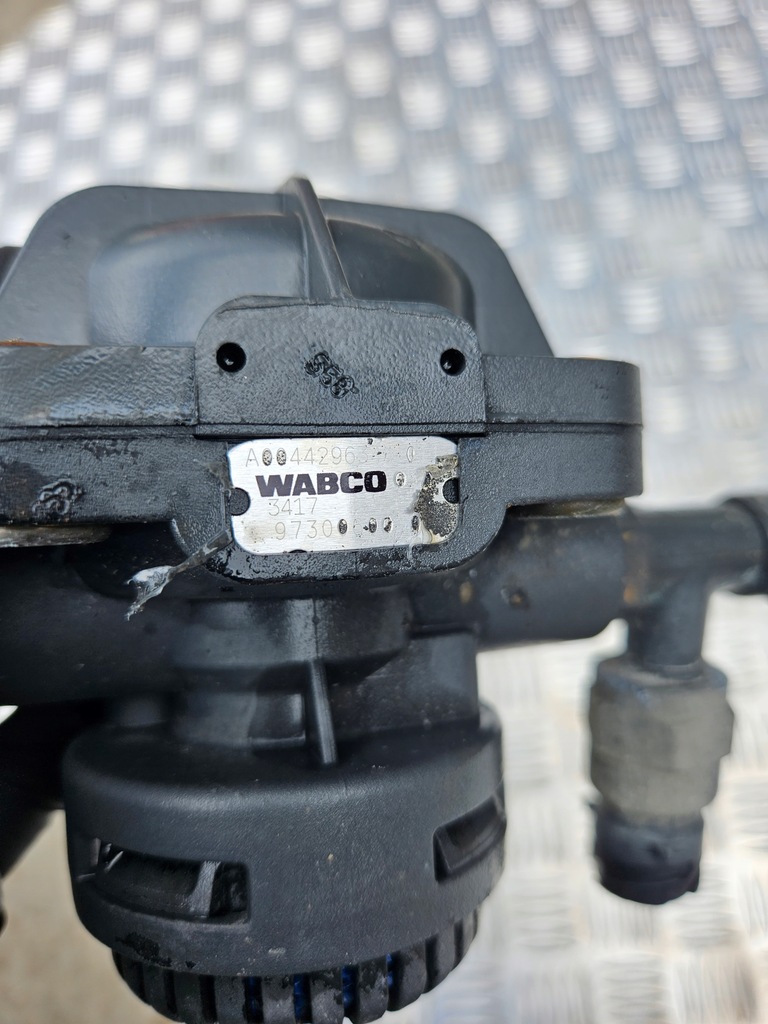 фото №1, Клапан гальма mercedes atego 1518 euro 6