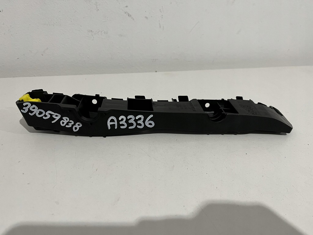 фото №1, Opel corsa e направляющая кронштейн левый задняя 39059838