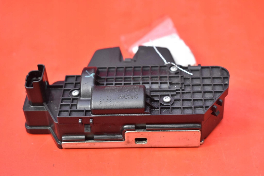 фото №5, Замок крышки задняя багажника 9151487499 peugeot 208 1 i 5d hb 12-16