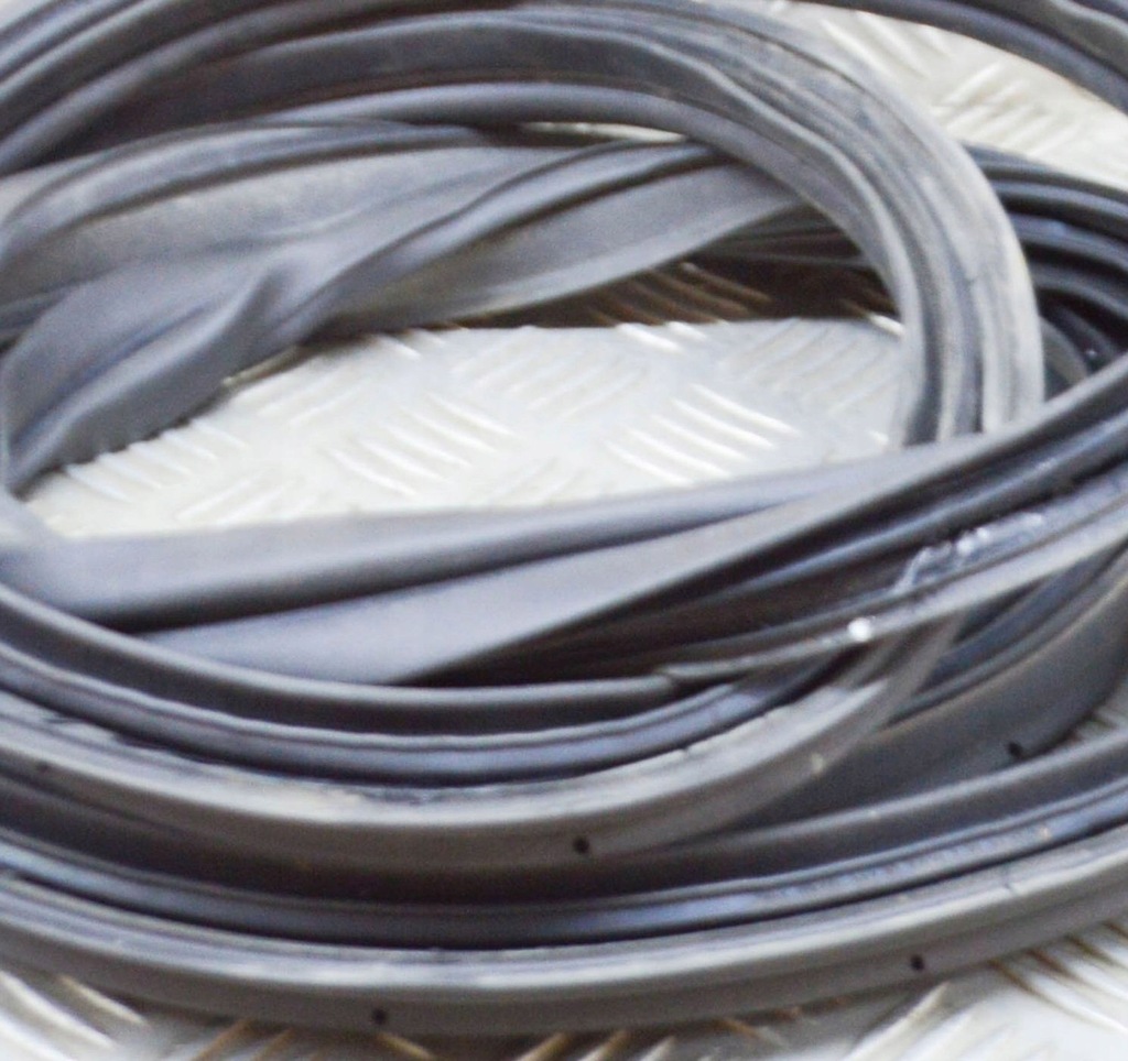 фото №6, Kia niro 2020 резиновый прокладка багажника заднего / na кузов