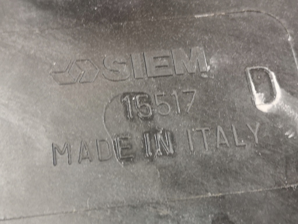 фото №8, Лампа правий перед lancia delta i hf 1979-1991 nowa magneti marelli lpa631