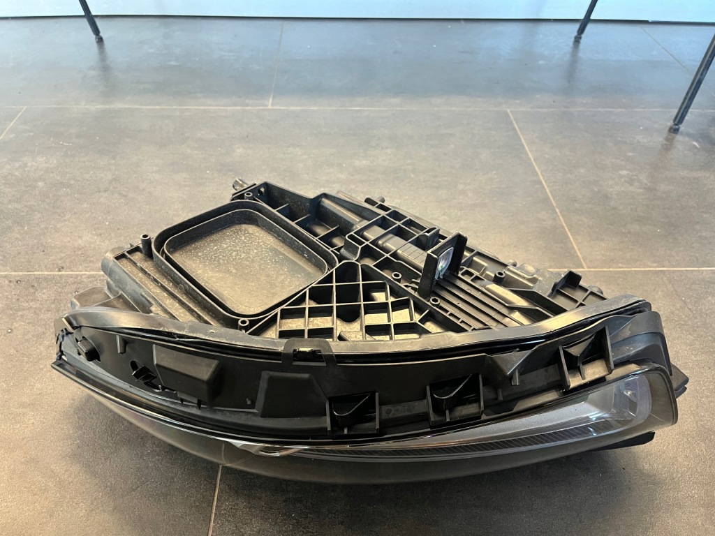 Фара ліва передня mercedes a klasa w177 led Київ