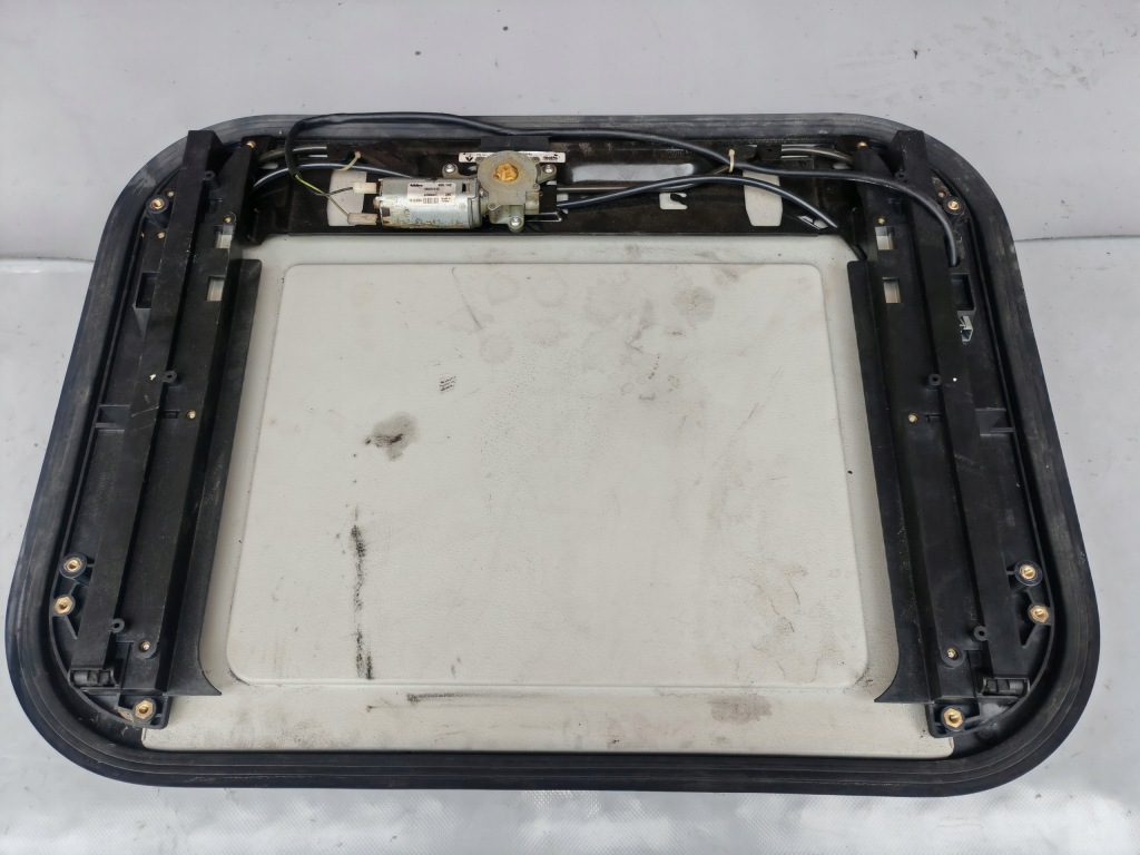 Купити Люк renault trucks t 13-22 7484505331