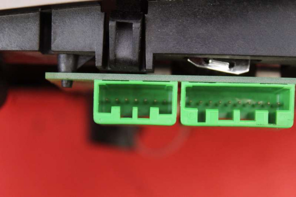 фото №8, Лампа освещение салона перед 30669622 volvo xc90 1 i 06-14