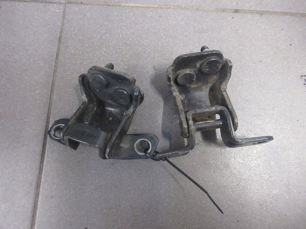 фото №5, Петля дверь правый задняя mazda rx8 rx-8 27c