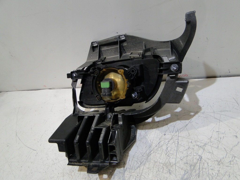 фото №7, Mercedes a w169 кронштейн противотуманной фары правое противотуманная фара