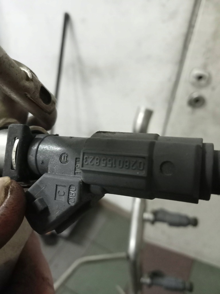 Форсунка накладка land rover range rover l322 4.4 0280155823 Ціна