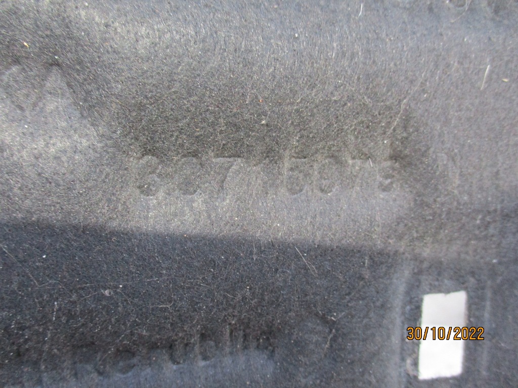 фото №7, Volvo v50 2007 r-wygłuszenie капот