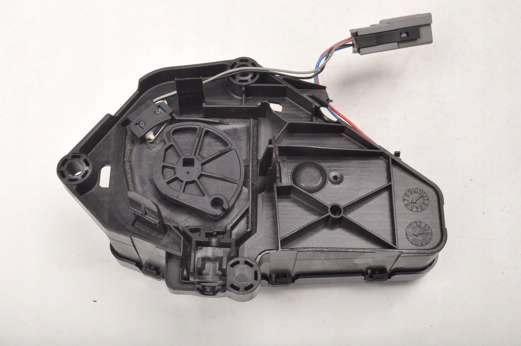 фото №1, Volvo xc60 i доводчик задний крышки багажника 30784562