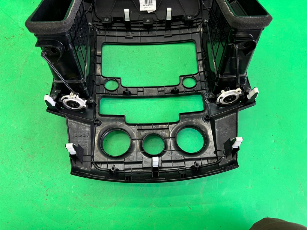 фото №11, Рамка консолі радіо панель обдув ґрати 84745-2r000 hyundai i30 i 07-12
