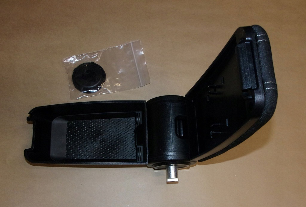 фото №1, Подлокотник d duster ii 18