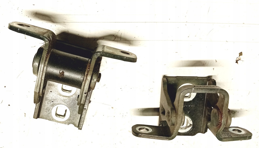 фото №1, Петлі двері праве перед opel meriva b z20r