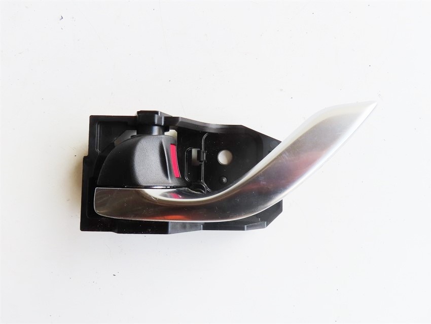 фото №1, Mazda 3 bm ручка внутренняя левая kd53-58-330c
