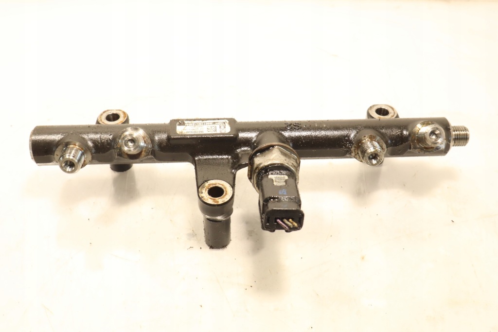 фото №1, Молдинг впрыскная citroen ds5 2.0hdi 9681906680